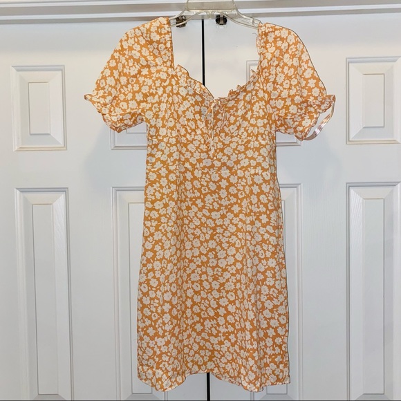 🎉HP🎉 Missguided Peach Floral Milkmaid Mini Dress NWT - Picture 5 of 8